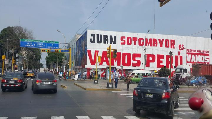 Los chalacos acusan a Juan Sotomayor de llenar las las principales calles del Callao con propaganda electoral