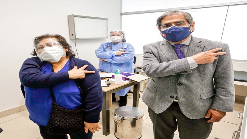 Ministro de salud anuncia llegada de 1 millón de dosis de vacuna china