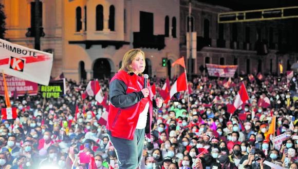 Lourdes Flores Nano: «Habrá marchas hasta que caiga el gabinete Bellido»