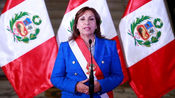 Presidenta Boluarte pedirá adelanto de elecciones para abril de 2004
